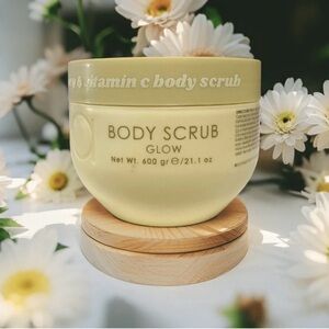 CIROA• Manuka Honey & Vitamin C Body Scrub• Glow• NIB